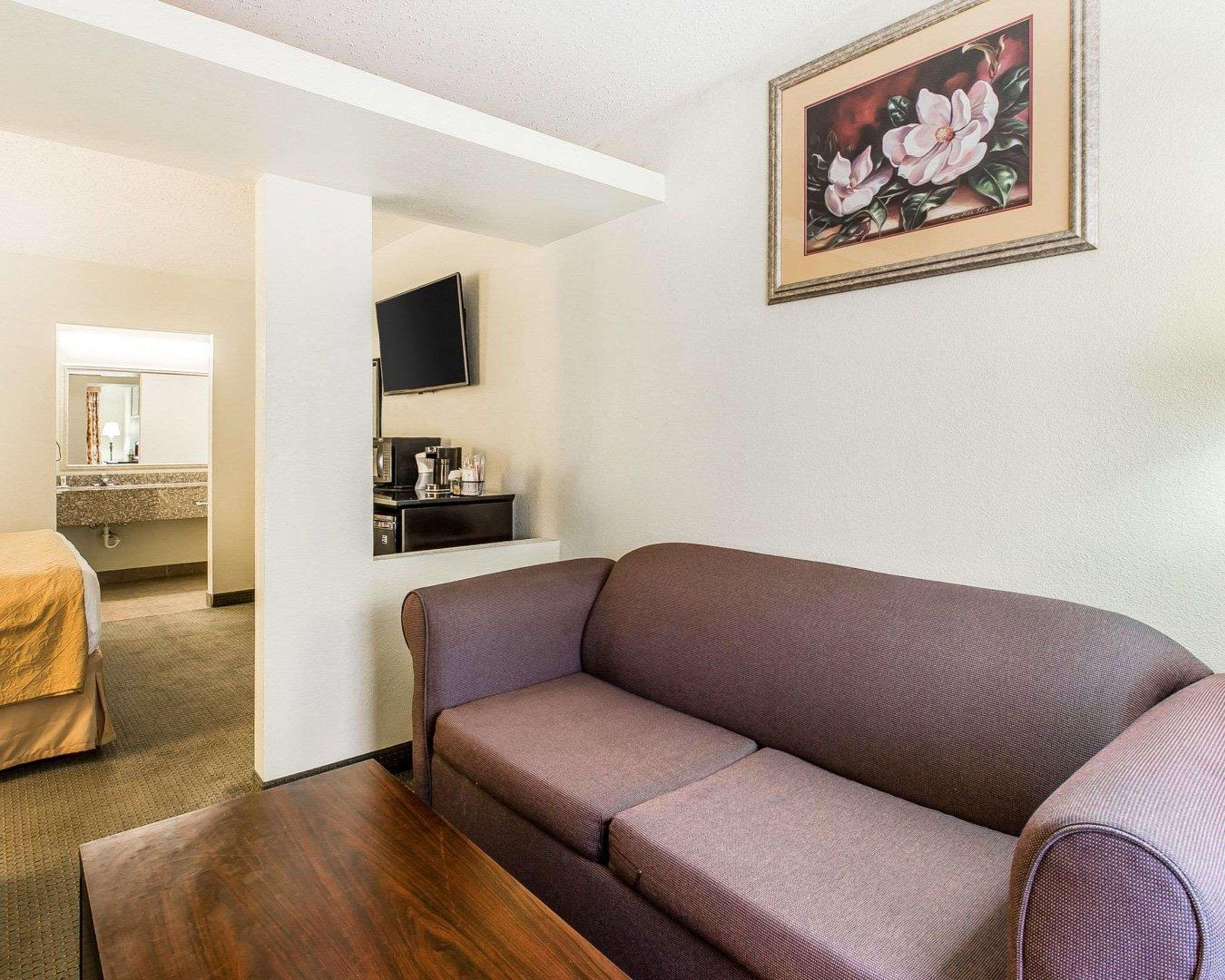 Quality Inn & Suites Conference Center Statesboro Historic District Εξωτερικό φωτογραφία