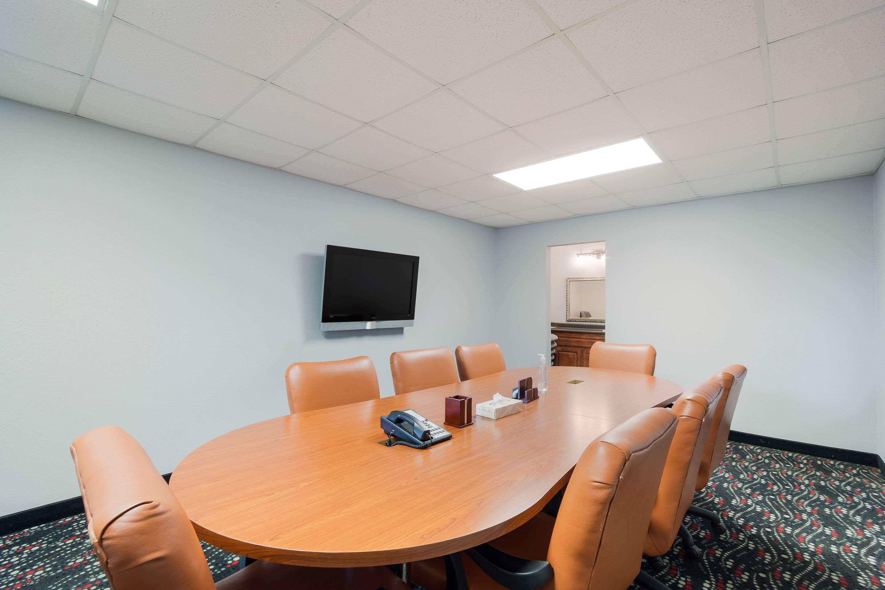 Quality Inn & Suites Conference Center Statesboro Historic District Εξωτερικό φωτογραφία
