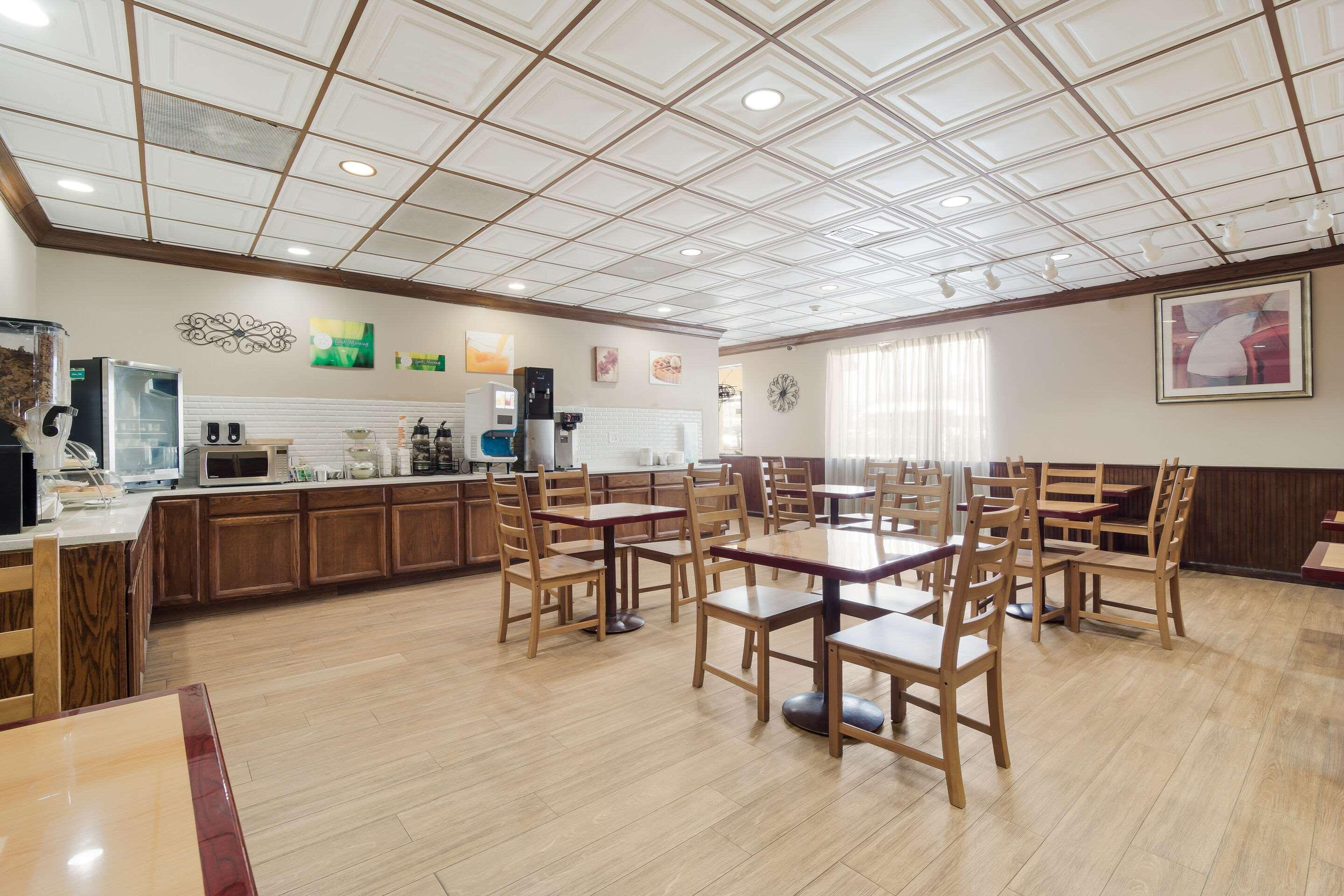 Quality Inn & Suites Conference Center Statesboro Historic District Εξωτερικό φωτογραφία