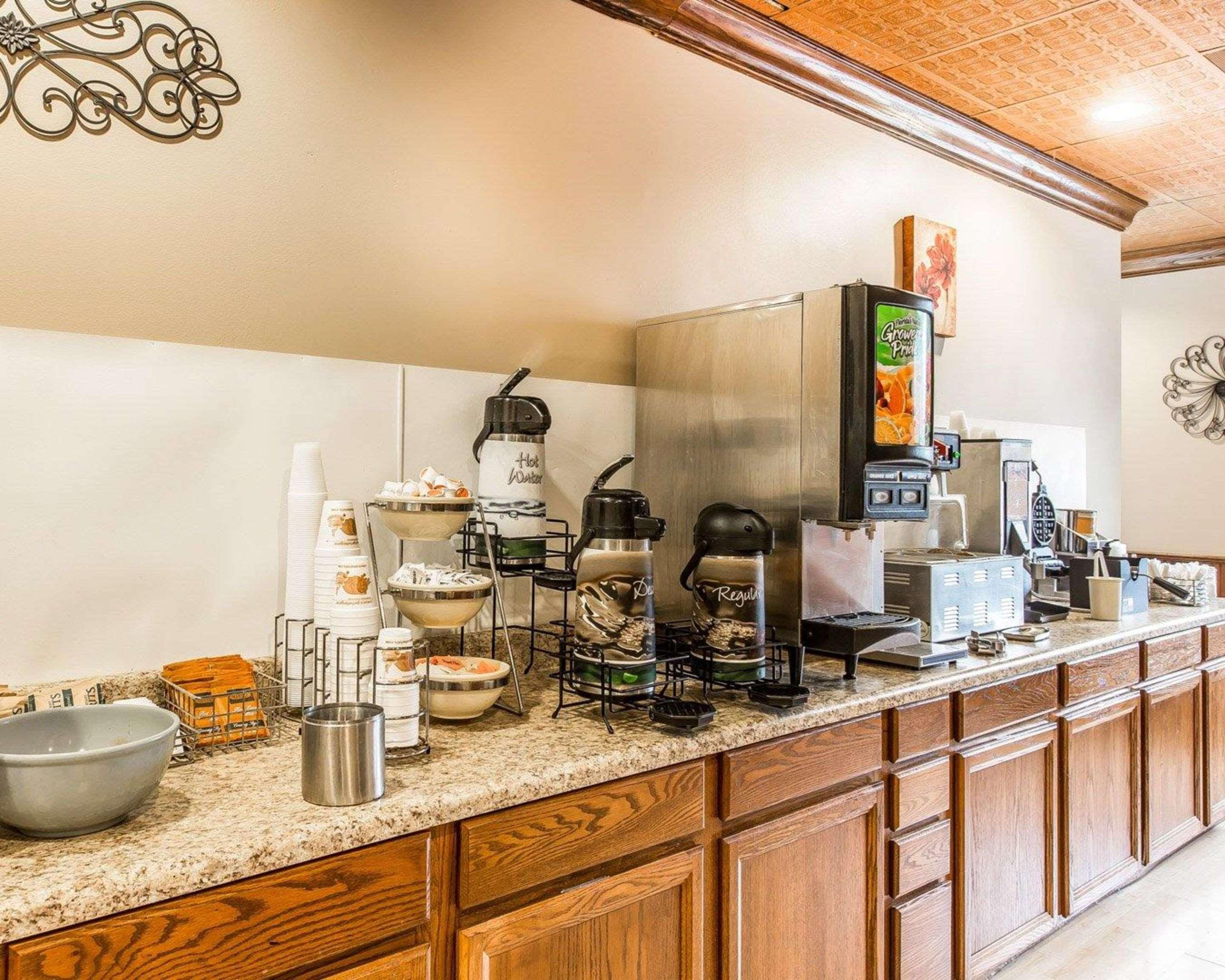 Quality Inn & Suites Conference Center Statesboro Historic District Εξωτερικό φωτογραφία