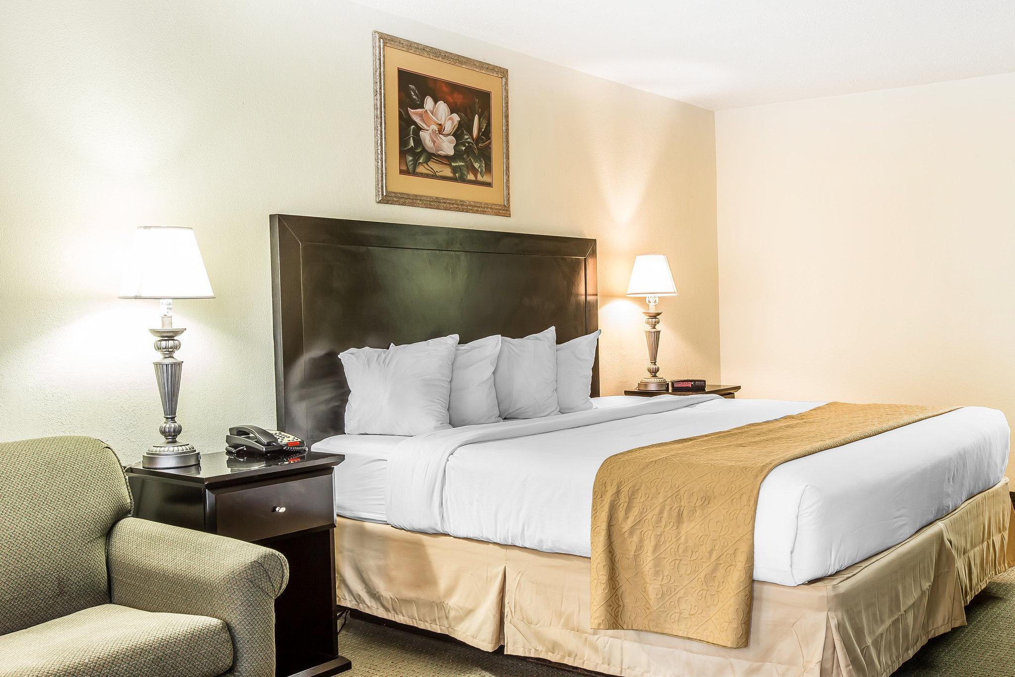 Quality Inn & Suites Conference Center Statesboro Historic District Εξωτερικό φωτογραφία