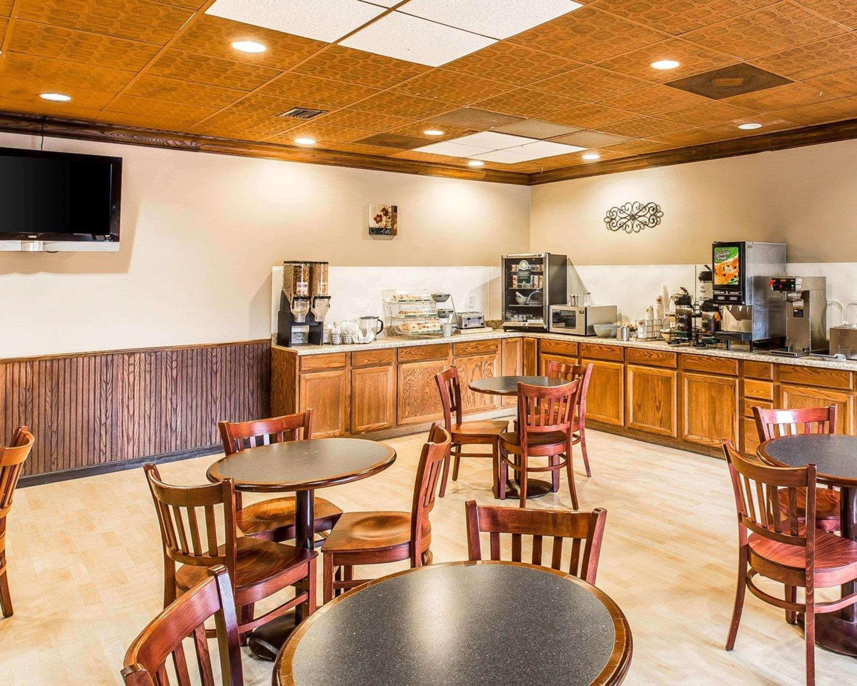 Quality Inn & Suites Conference Center Statesboro Historic District Εξωτερικό φωτογραφία