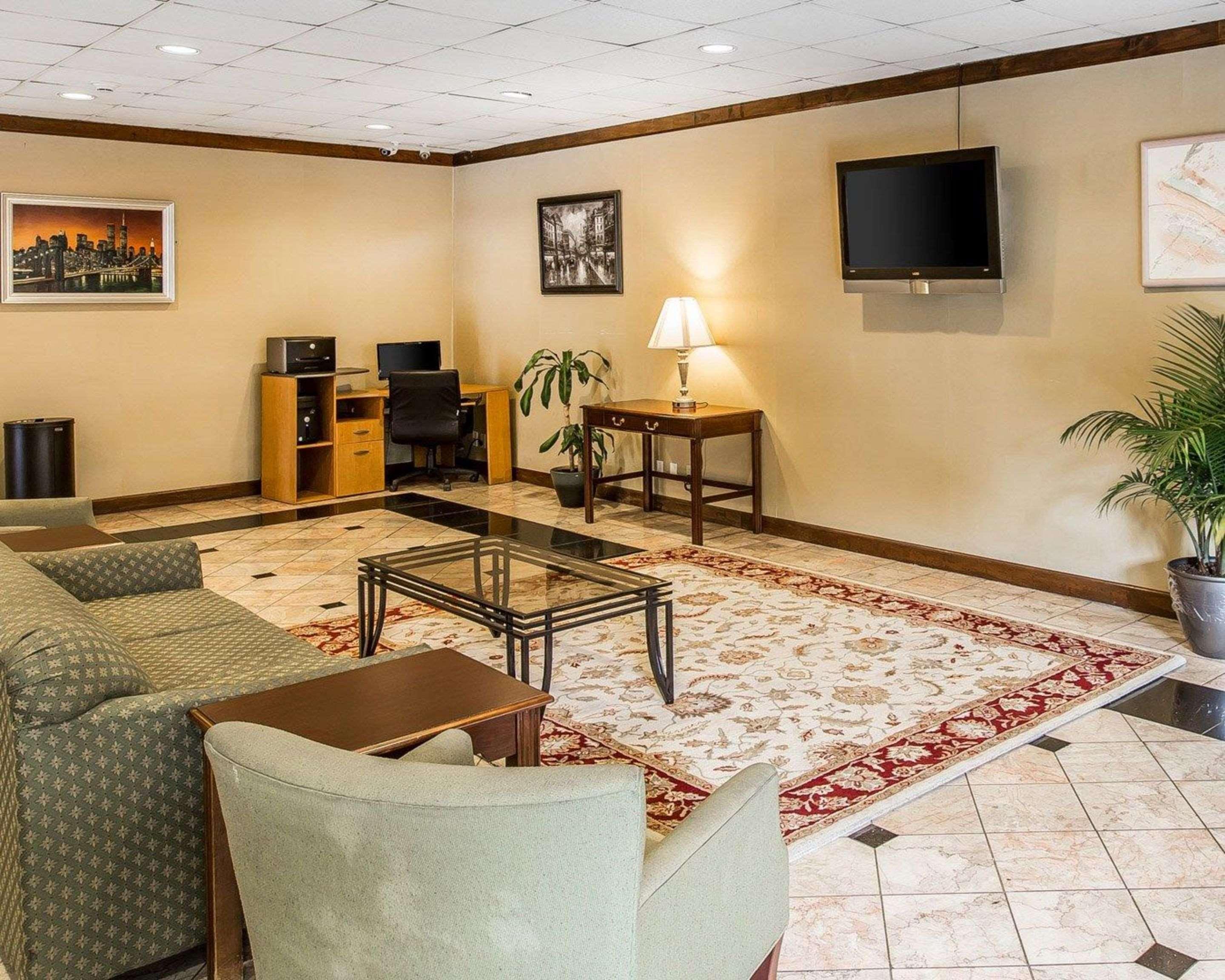 Quality Inn & Suites Conference Center Statesboro Historic District Εξωτερικό φωτογραφία