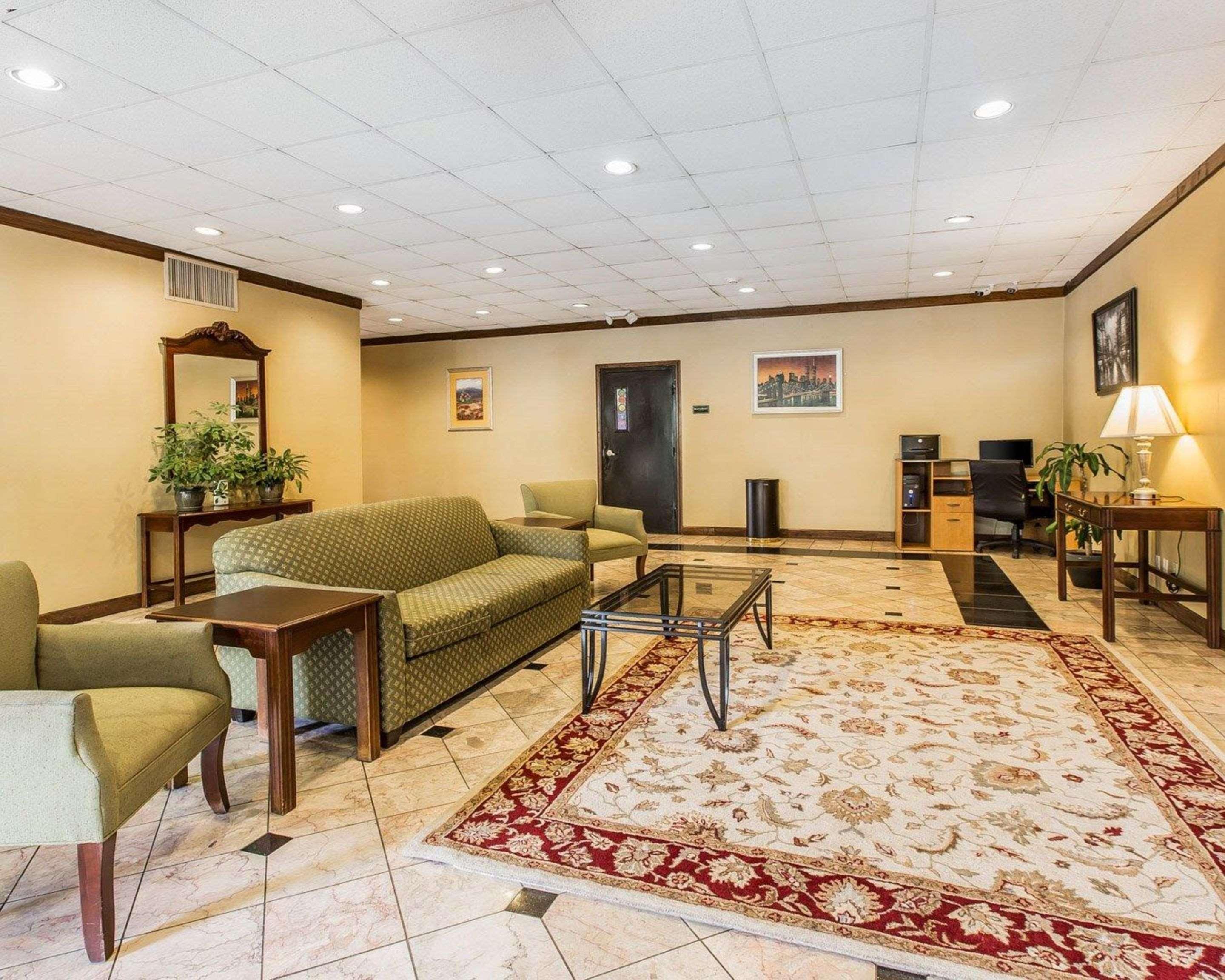 Quality Inn & Suites Conference Center Statesboro Historic District Εξωτερικό φωτογραφία
